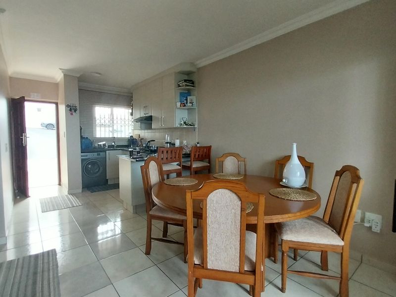 Modern 2-Bedroom Ground Floor Unit with Stunning Sea Views – Steps from Lucien Beach - Photo 6