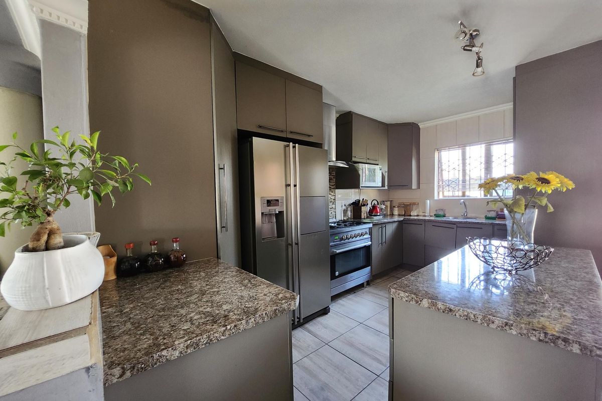 YOUR DREAM HOME! - Photo 2