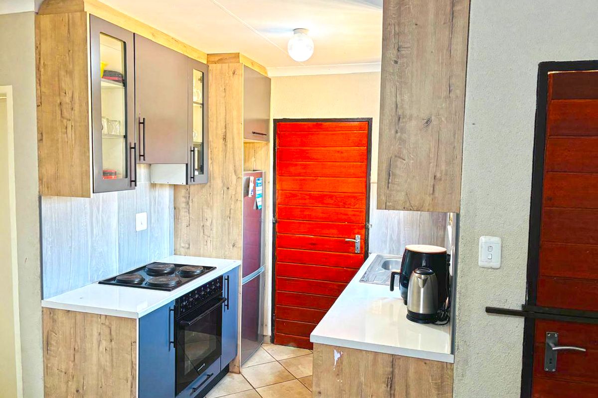 Modern Comfort Meets Suburban Serenity – Your Dream 3-Bedroom Home in Wilfordon Awaits! - Photo 5