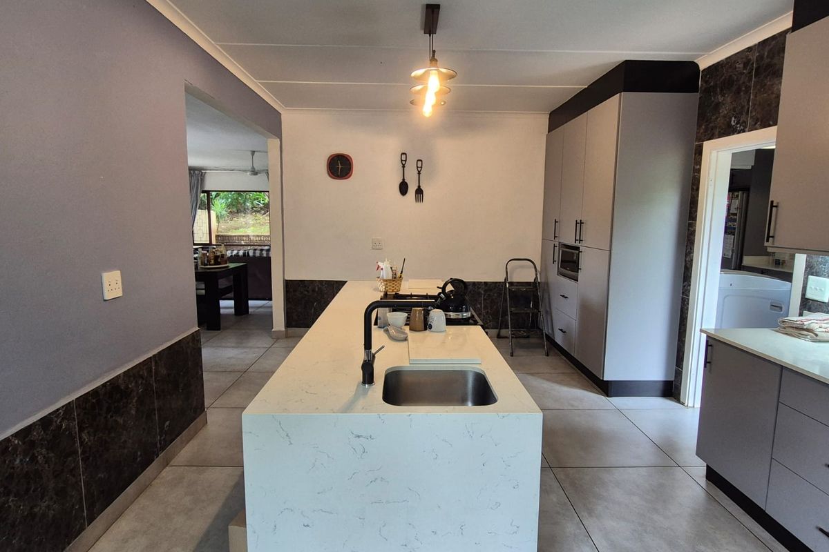 Exceptional Value , Fully Renovated and Priced to Go - Photo 5