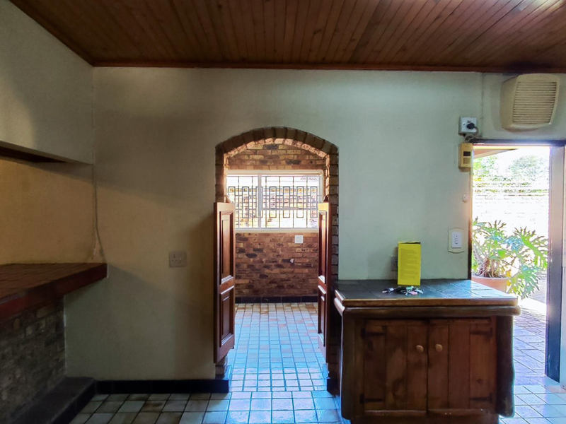Prime property in Sunward Park - PRICE REDUCED - Photo 3