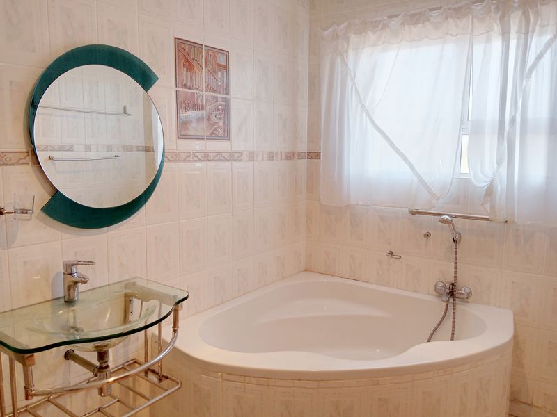 Discover Your Dream Home: A Story of Comfort and Convenience - Photo 10