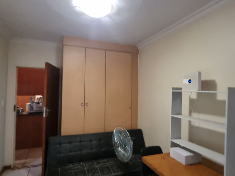 Real Bargain of the New Year! - Photo 9