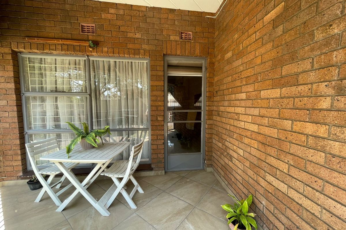 Charming 2-bedroom apartment for sale, perfect blend of comfort and style in a prime location! - Photo 2