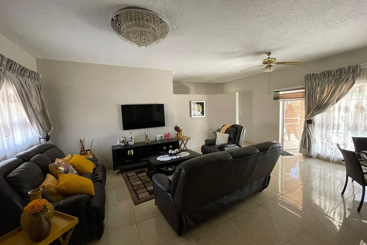 Charming 2-bedroom apartment for sale, perfect blend of comfort and style in a prime location! - Photo 4