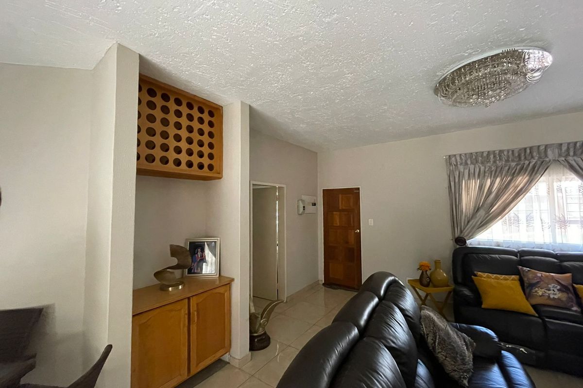 Charming 2-bedroom apartment for sale, perfect blend of comfort and style in a prime location! - Photo 3