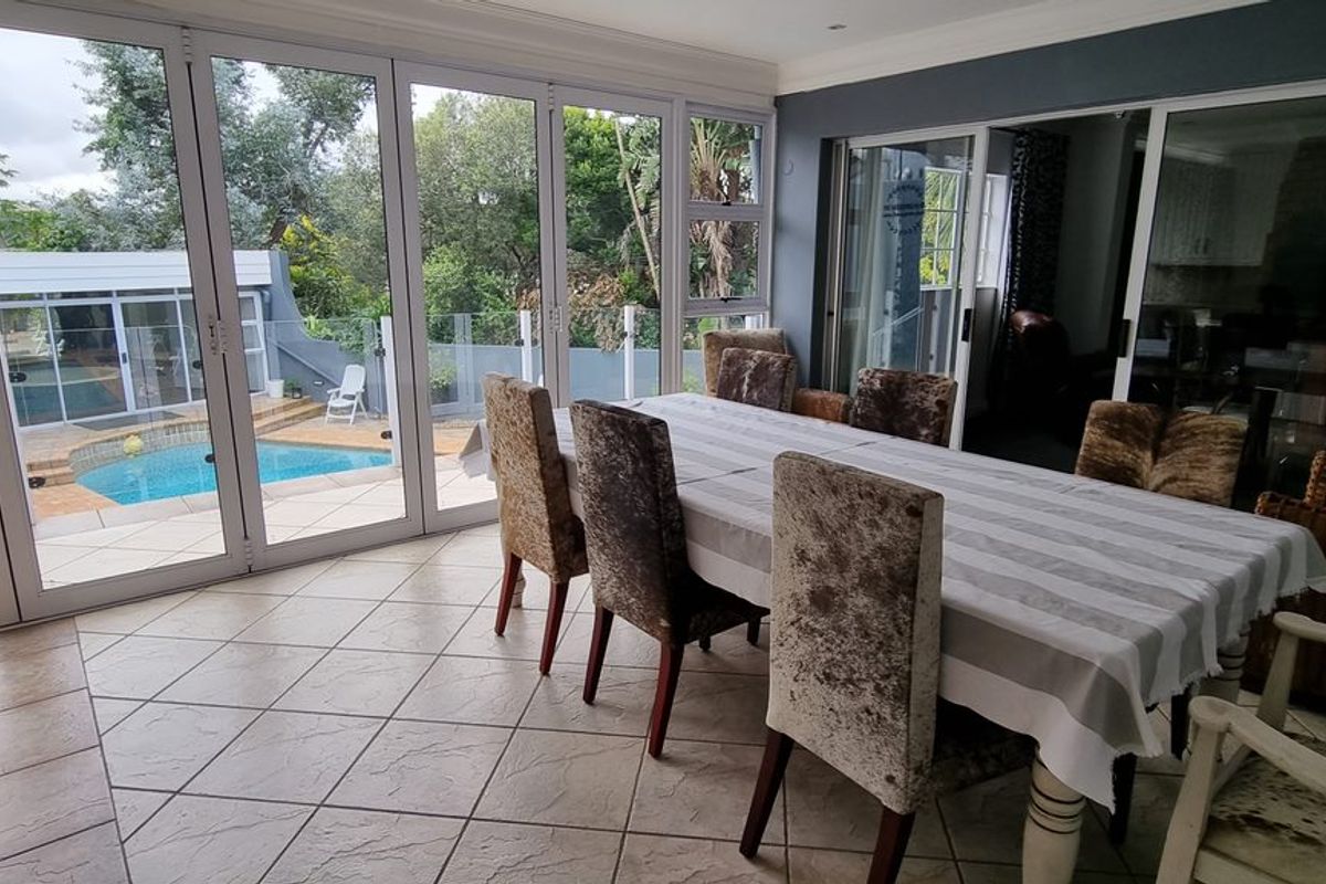 Harcourts Mercantile is thrilled to present your dream home in Nahoon Valley! - Photo 3