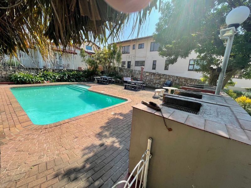 Cozy & Pristine Holiday Apartment for Sale – Walk to Uvongo Main Beach! - Photo 3