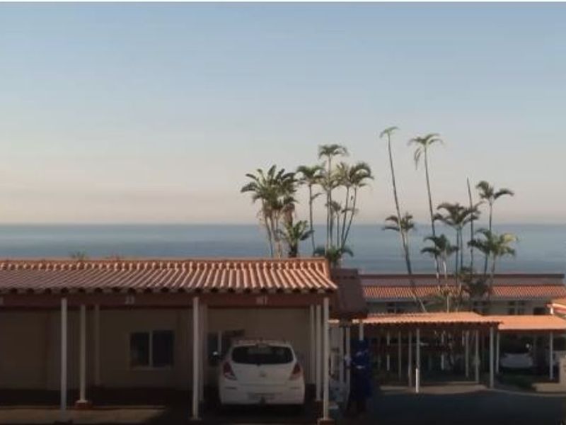 Cozy & Pristine Holiday Apartment for Sale – Walk to Uvongo Main Beach! - Photo 2