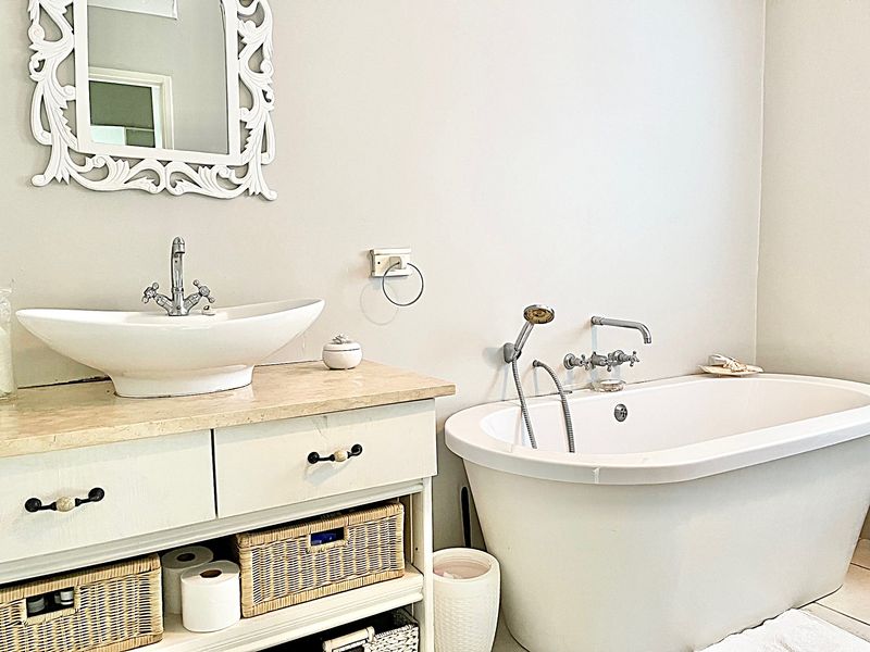 Tranquil Abode - Photo 9