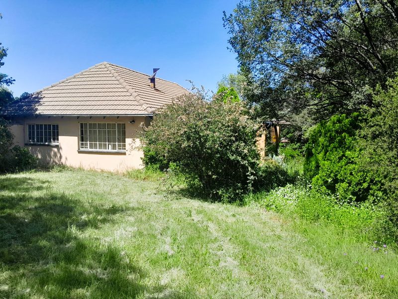 9900m2 Opportunity with Two Cottages and Pool - Photo 5