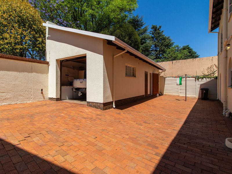 We are Showing Off! Our Upper Bedfordview Family Home - Photo 9