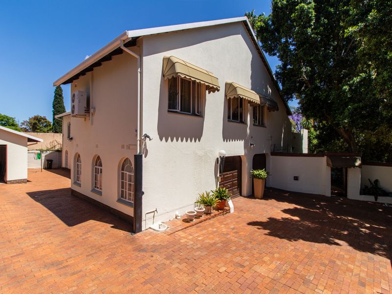 We are Showing Off! Our Upper Bedfordview Family Home - Photo 8