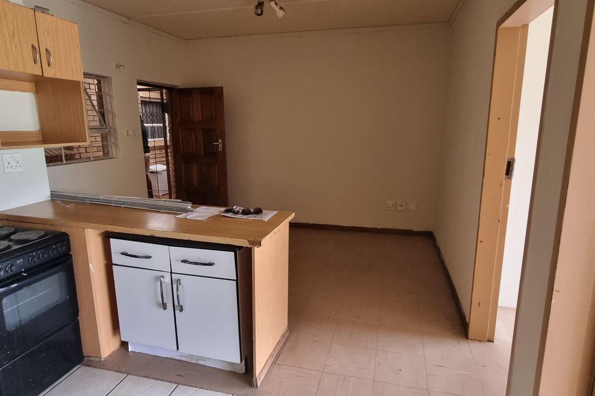 Reduced by Thousands! - Photo 5