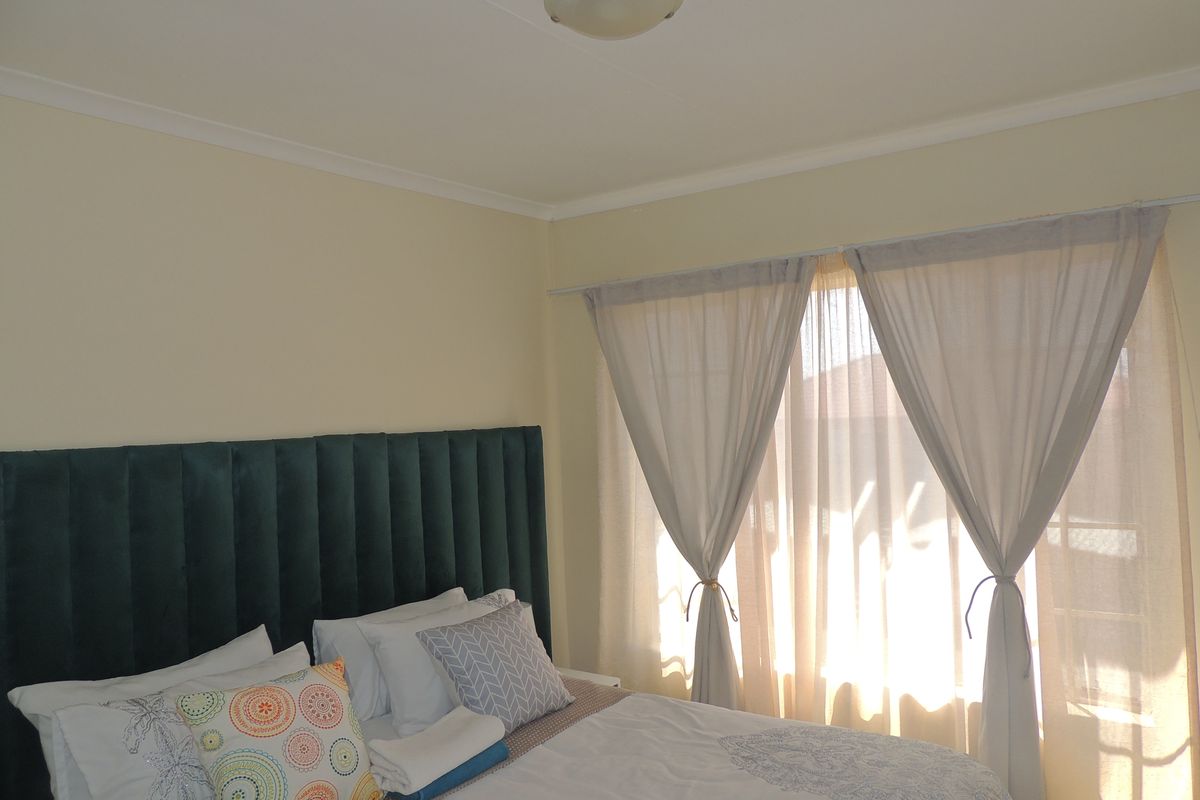 Facebrick Complex - Secure Unit with Private Balcony - Photo 5