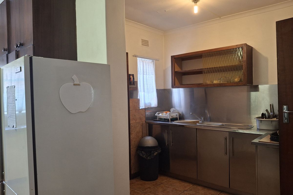 4 Bedroom Home For Sale - Photo 5