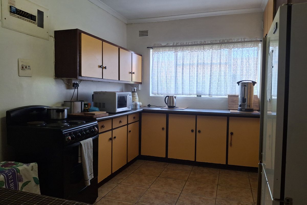 4 Bedroom Home For Sale - Photo 4