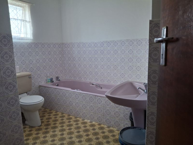 4 Bedroom Home For Sale - Photo 9