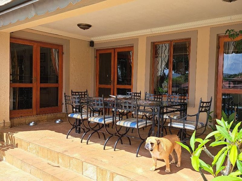 A RESIDENCE OF DISTINCTION â BORDERING PRESTIGIOUS BEDFORDVIEW - Photo 9