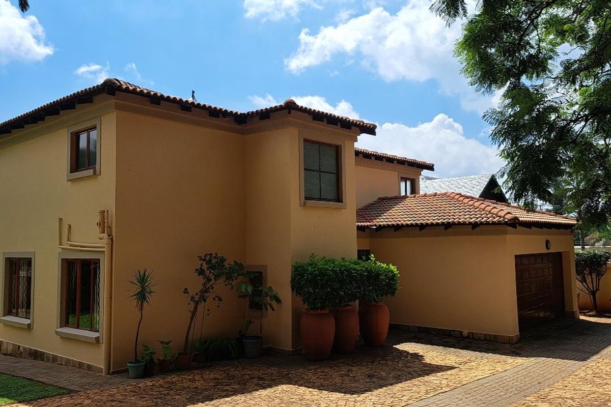 A RESIDENCE OF DISTINCTION â BORDERING PRESTIGIOUS BEDFORDVIEW - Photo 3