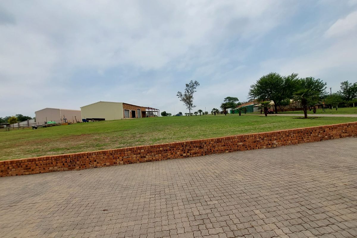 Riverside Paradise: Luxury Estate for sale - Photo 3