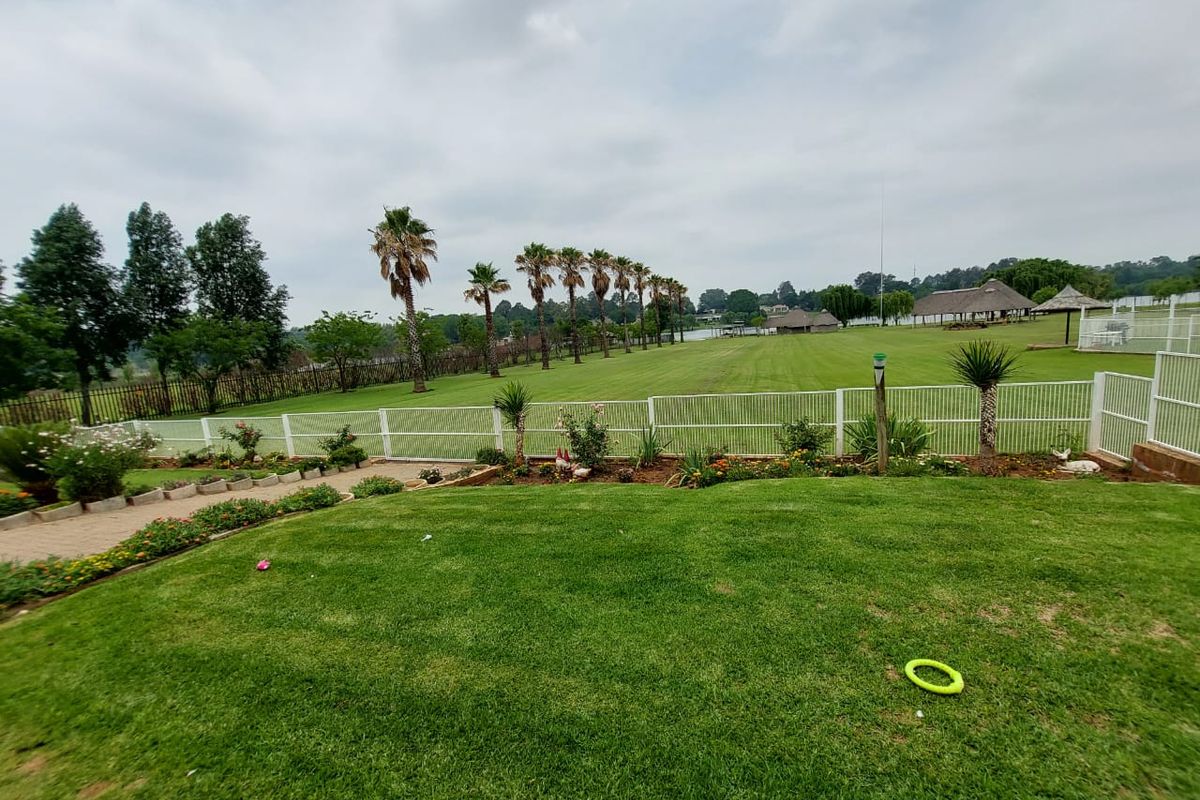 Riverside Paradise: Luxury Estate for sale - Photo 4