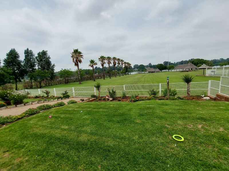 Riverside Paradise: Luxury Estate for sale - Photo 4