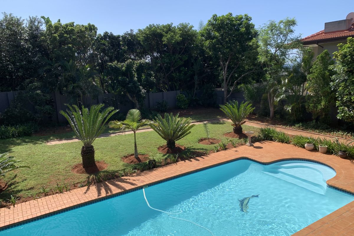 An Idyllic Garden for Year Round Entertaining! - Photo 2