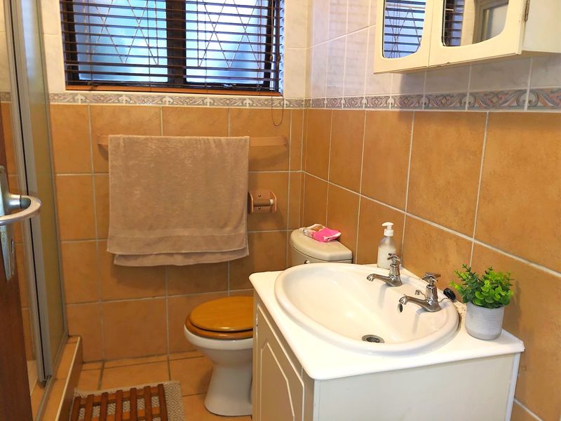 2-Bedroom Townhouse with Full Flatlet, Centrally located - Photo 7