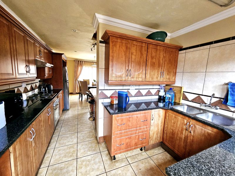 2 bedroom Sectional Title Townhouse for sale in Louis Trichardt - Photo 6