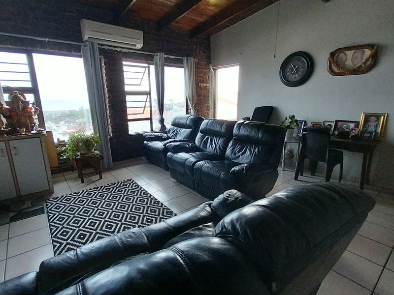 Charming 2-Bedroom Sea View Villa for Sale in Shelly Beach - Photo 2