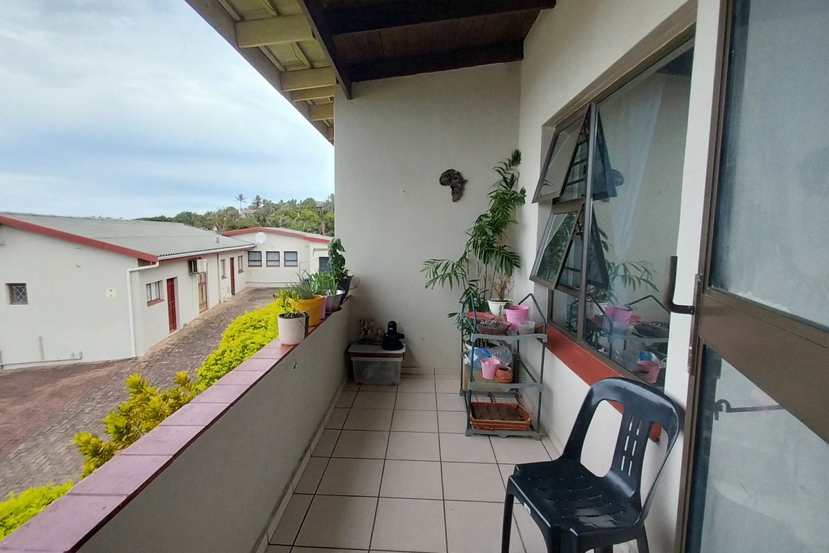 Charming 2-Bedroom Sea View Villa for Sale in Shelly Beach - Photo 5