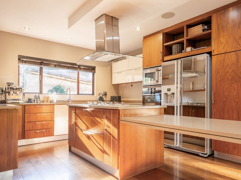 Spectacular Triple Story Home | Wedding Venue | Guest Accommodation - All in one! - Photo 4