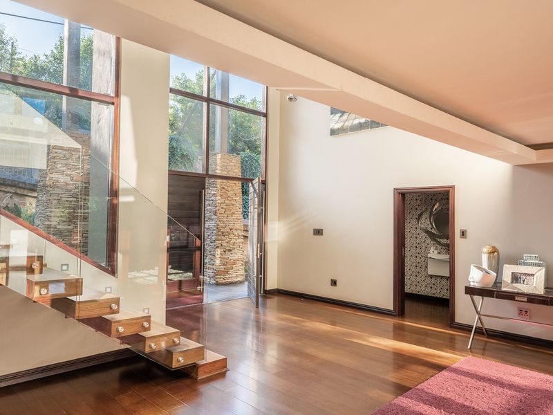 Spectacular Triple Story Home | Wedding Venue | Guest Accommodation - All in one! - Photo 9