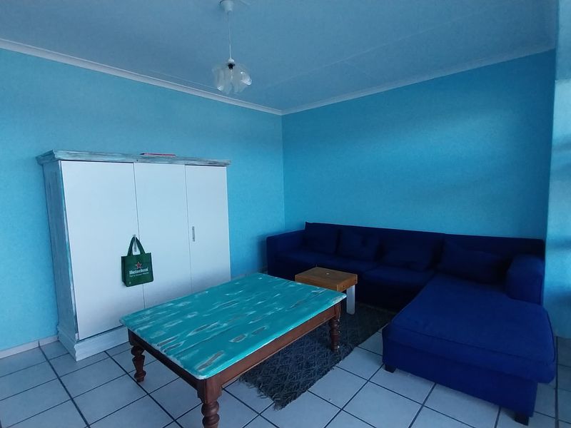 Modern 1-Bedroom Sea-Facing Apartment Uvongo Square - Photo 8