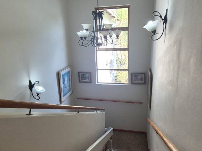 WHERE RETIREMENT FEELS LIKE HOME - Photo 8