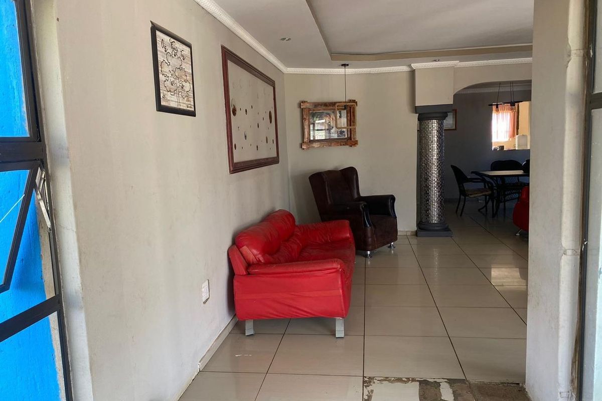4 Bedroom Family home - Photo 3