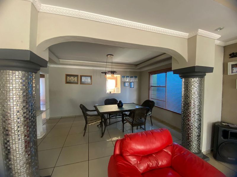 4 Bedroom Family home - Photo 6