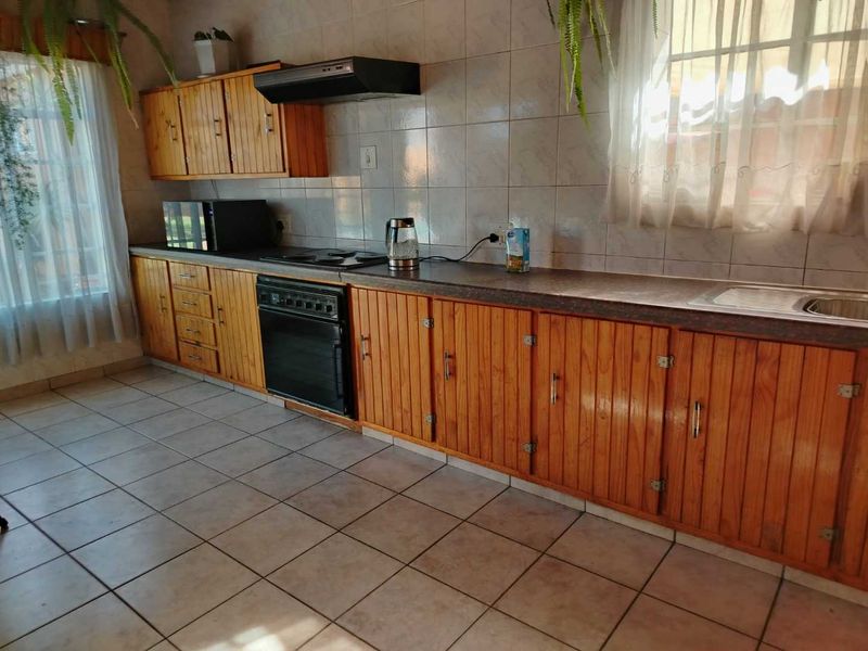 Practical Family Home with Generous Parking and Garden - Photo 6