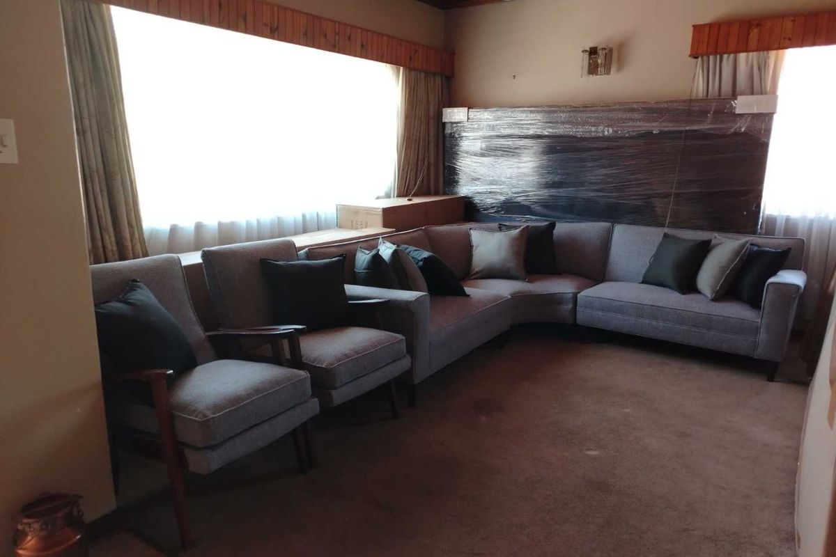 Practical Family Home with Generous Parking and Garden - Photo 4