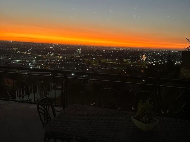 VIEWS FOREVER - Entertainers Dream, Lifestyle home - Photo 2