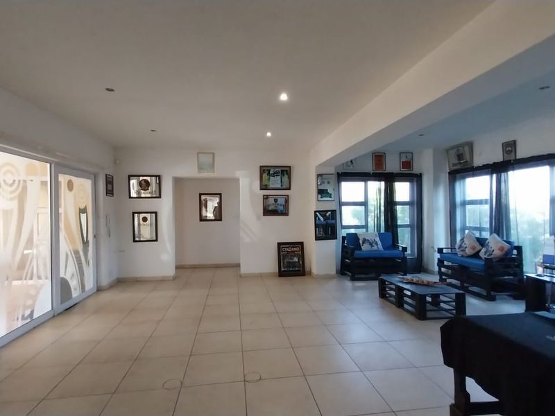 Spacious 5-Bedroom Double-Story Home for Rent - Photo 6