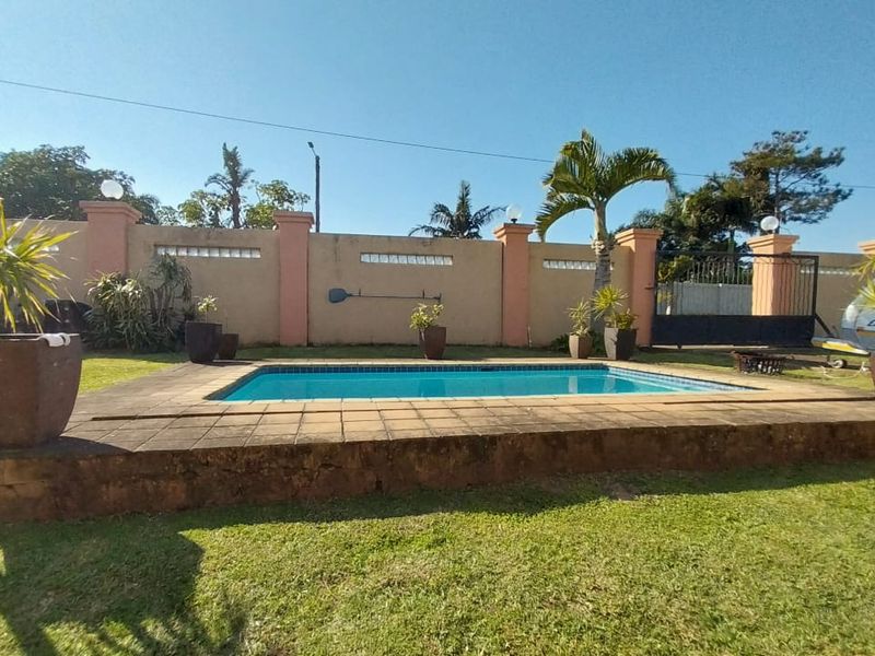 Spacious 5-Bedroom Double-Story Home for Rent - Photo 2