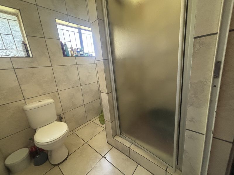 Guest House for Sale - Photo 8