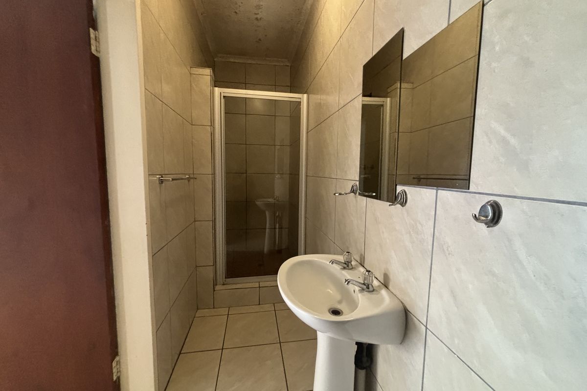 Guest House for Sale - Photo 4