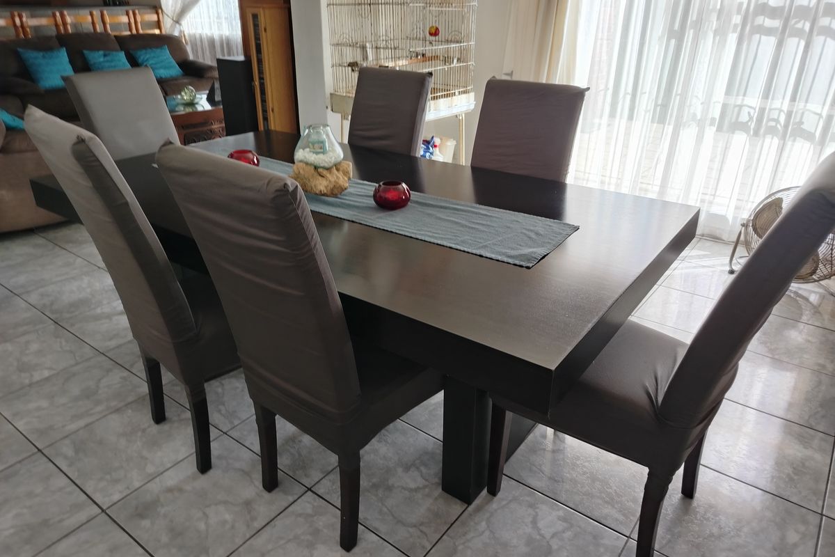 SPACE GALORE, CHARMING HOME, GREAT ENTERTAINMENT - Photo 5