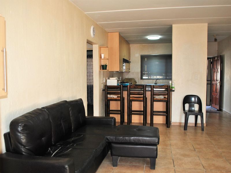 Attractive Ground Floor Apartment in San Martino Complex. - Photo 6