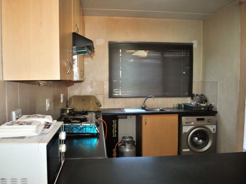 Attractive Ground Floor Apartment in San Martino Complex. - Photo 3