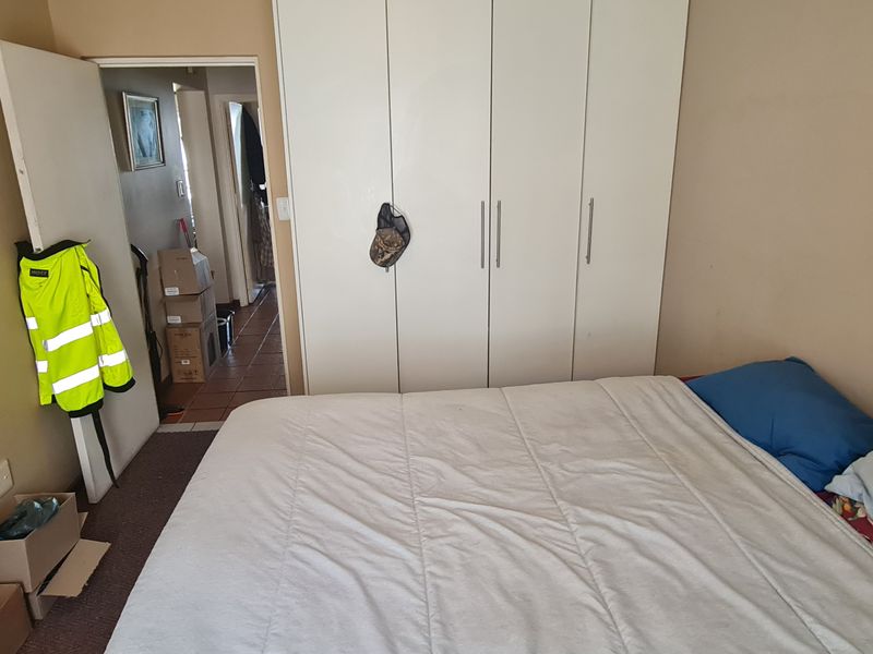 Stunning 3-Bedroom Double-Story Apartment with Spectacular Harbour Views - Photo 10