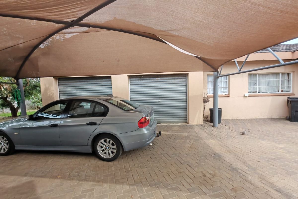 Super neat 3 bedroom house for sale in Sasolburg - Photo 3